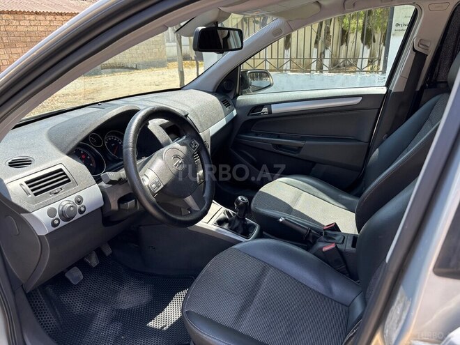 Opel Astra 2006, 286,000 km - 1.3 l - Astara