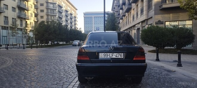 Mercedes C 200 1998, 303,000 km - 2.0 л - Bakı