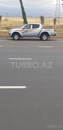 Mitsubishi L200 2011, 218,800 km - 2.5 l - Gəncə