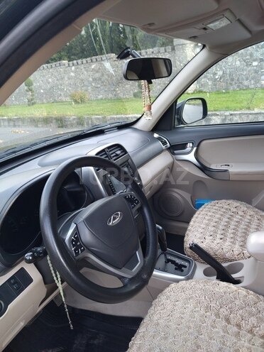 Chery Tiggo 3 2015, 231,000 km - 1.6 l - Qax