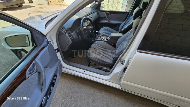 Mercedes E 270 2001, 350,000 km - 2.7 l - Bakı