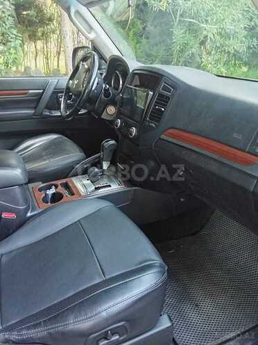 Mitsubishi Pajero 2008, 165,000 km - 3.0 l - Bakı
