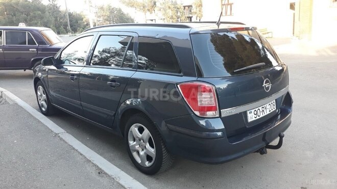 Opel Astra 2007, 320,000 km - 1.4 l - Naftalan