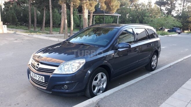 Opel Astra 2007, 320,000 km - 1.4 l - Naftalan