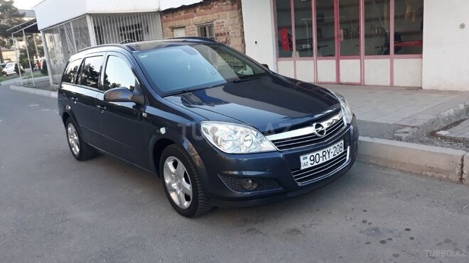 Opel Astra 2007, 320,000 km - 1.4 l - Naftalan