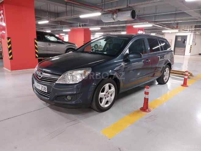 Opel Astra 2007, 320,000 km - 1.4 l - Naftalan