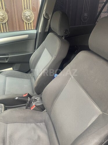 Opel Astra 2007, 320,000 km - 1.4 l - Naftalan
