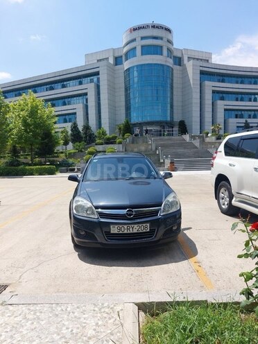 Opel Astra 2007, 320,000 km - 1.4 l - Naftalan