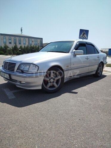 Mercedes C 230 1999, 436,947 km - 2.3 l - Saatlı