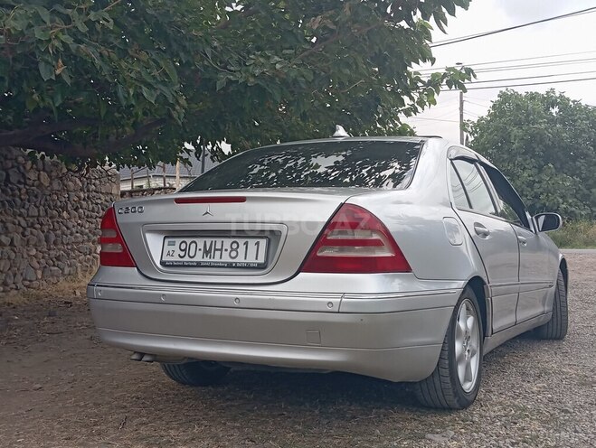 Mercedes C 200 2001, 294,440 km - 2.0 л - Qazax