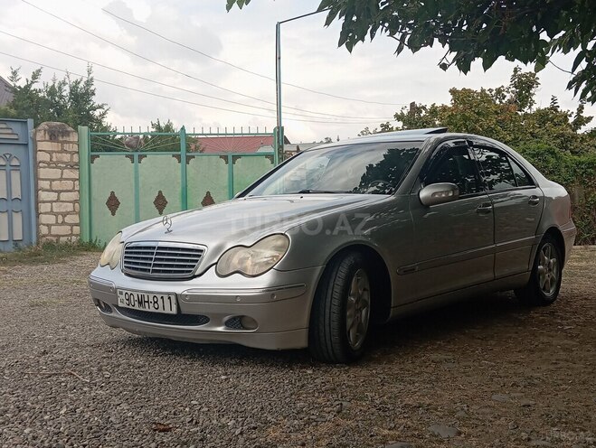 Mercedes C 200 2001, 294,440 km - 2.0 л - Qazax
