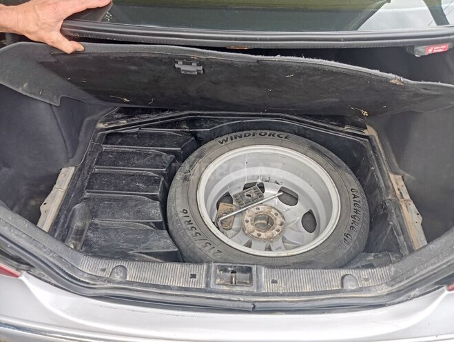 Mercedes C 200 2001, 294,440 km - 2.0 л - Qazax
