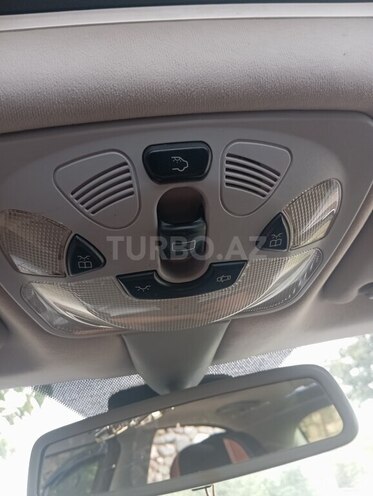 Mercedes C 200 2001, 294,440 km - 2.0 л - Qazax