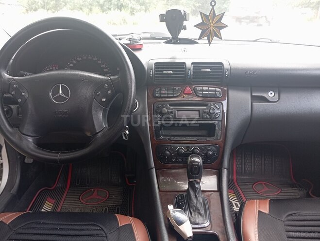 Mercedes C 200 2001, 294,440 km - 2.0 л - Qazax
