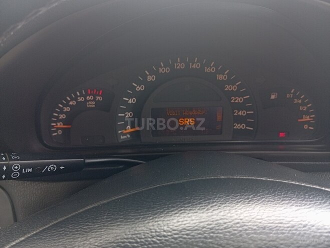 Mercedes C 200 2001, 294,440 km - 2.0 л - Qazax