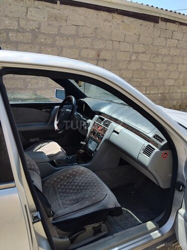 Mercedes E 230 1995, 321,942 km - 2.3 l - Bakı