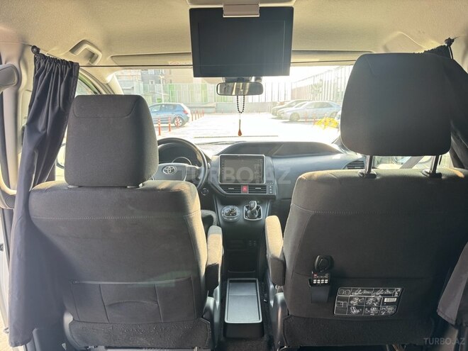 Toyota Noah 2016, 65,000 km - 1.8 l - Bakı