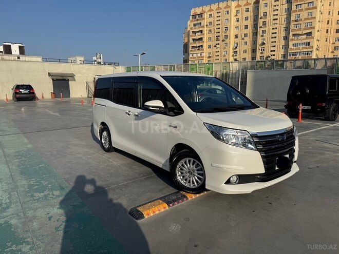 Toyota Noah 2016, 65,000 km - 1.8 l - Bakı