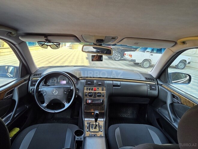 Mercedes E 220 2000, 572,000 km - 2.2 l - Bərdə