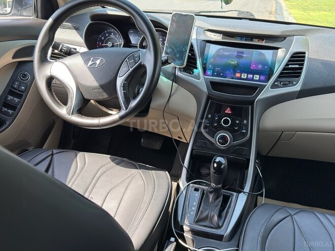 Hyundai Elantra 2015, 238,183 km - 1.8 l - Bakı