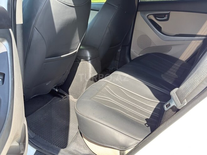 Hyundai Elantra 2015, 238,183 km - 1.8 l - Bakı