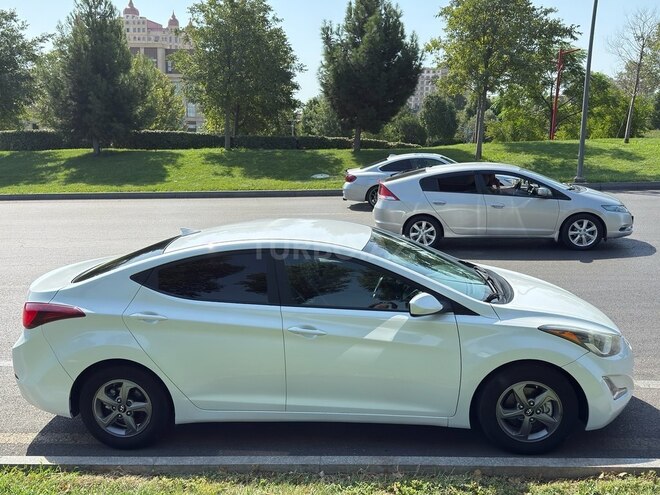 Hyundai Elantra 2015, 238,183 km - 1.8 l - Bakı