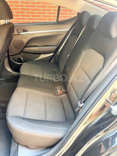 Hyundai Elantra 2019, 134,380 km - 2.0 l - Bakı
