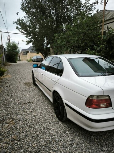 BMW 528 1997, 260,000 km - 2.8 l - Bakı