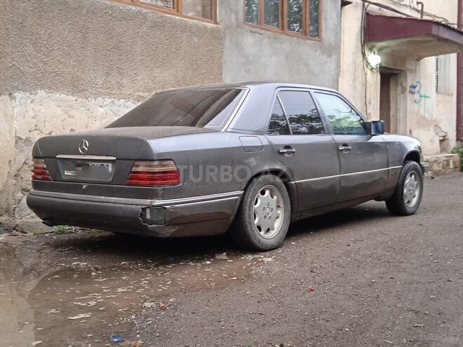Mercedes E 300 1995, 347,677 km - 3.0 л - Ağcabədi