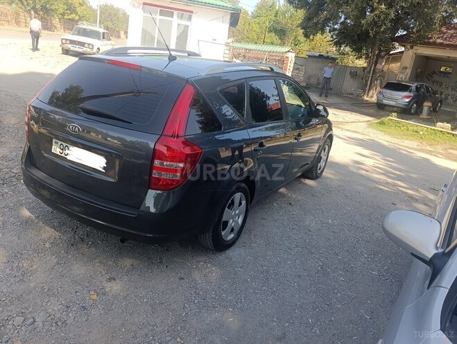 Kia  2008, 214,521 km - 1.4 l - Qəbələ