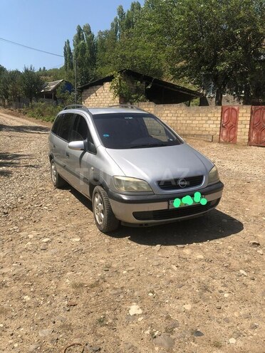 Opel Zafira 2000, 600,000 km - 1.8 l - Qusar