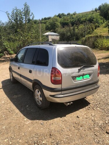 Opel Zafira 2000, 600,000 km - 1.8 l - Qusar