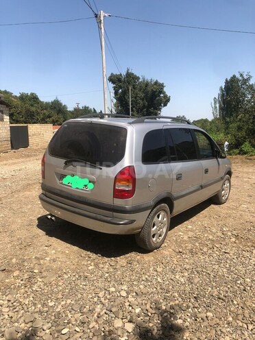 Opel Zafira 2000, 600,000 km - 1.8 l - Qusar
