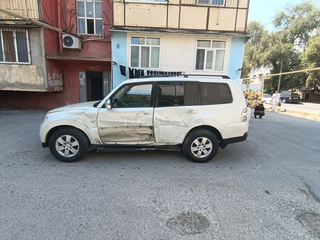 Mitsubishi Pajero 2009, 162,535 km - 3.0 l - Bakı
