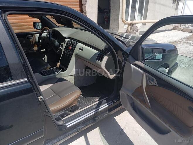 Mercedes E 220 1995, 780,000 km - 2.2 l - Bakı