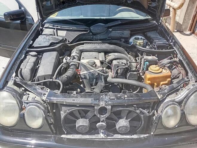 Mercedes E 220 1995, 780,000 km - 2.2 l - Bakı
