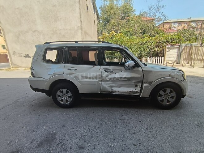 Mitsubishi Pajero 2009, 162,535 km - 3.0 l - Bakı