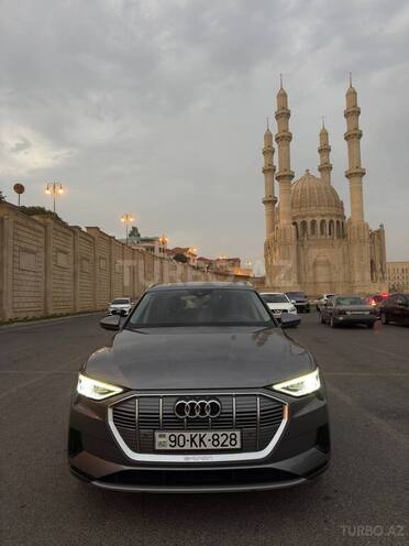 Audi e-tron 2022, 34,000 km - 0.0 l - Bakı