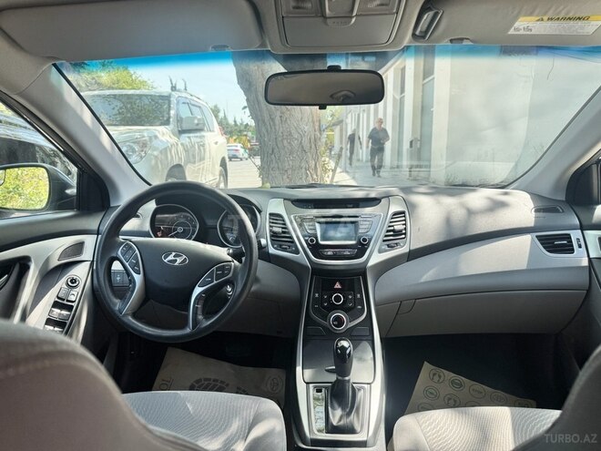Hyundai Elantra 2015, 68,000 km - 1.8 л - Bakı