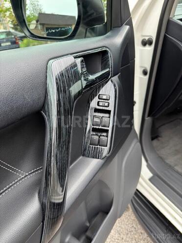Toyota Land Cruiser Prado 2011, 122,000 km - 2.7 л - Bakı