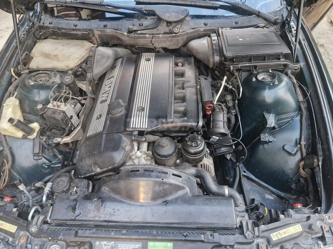 BMW 530 2001, 350,000 km - 3.0 l - Neftçala