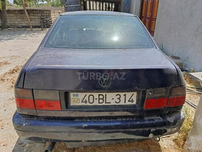 Volkswagen Vento 1996, 423,084 km - 1.8 л - Lənkəran
