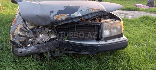 Mercedes E 250 1993, 400,000 km - 2.5 l - Şəki