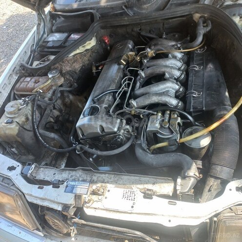 Mercedes E 250 1993, 450,000 km - 2.5 л - Sabirabad