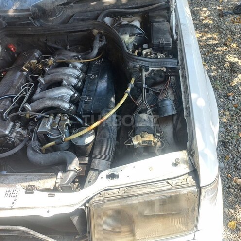 Mercedes E 250 1993, 450,000 km - 2.5 л - Sabirabad