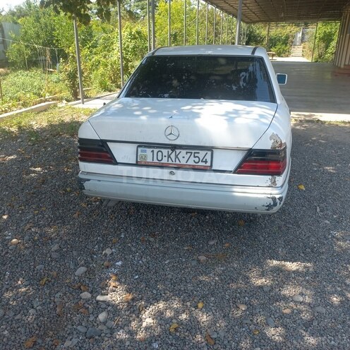 Mercedes E 250 1993, 450,000 km - 2.5 л - Sabirabad