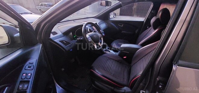 Hyundai Tucson 2009, 280,000 km - 2.0 l - Salyan