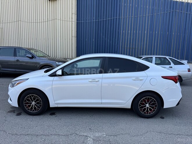 Hyundai Accent 2021, 85,000 km - 1.6 л - Bakı