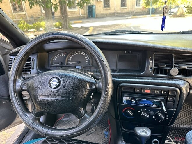 Opel Vectra 1996, 398,000 km - 2.0 l - Sumqayıt