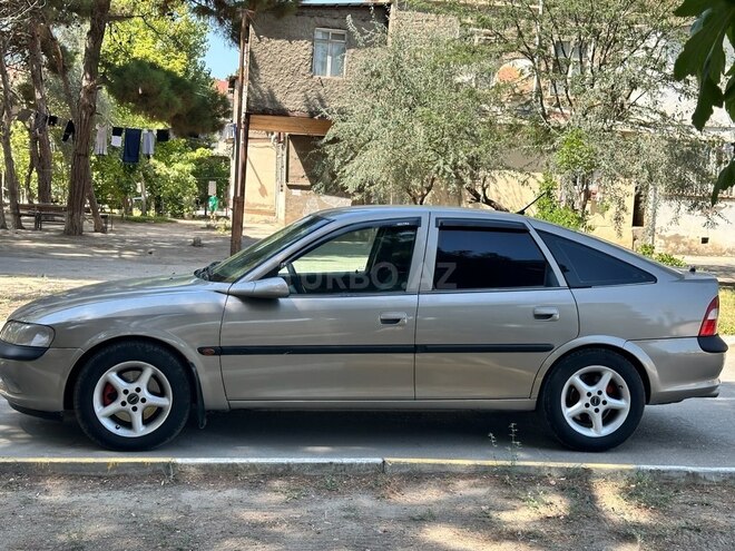 Opel Vectra 1996, 398,000 km - 2.0 l - Sumqayıt